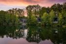 Holiday home The Large Lake House by YourNature