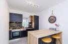 Vakantiehuis Apartment Sea Shell - Triplex Three-Bedroom Apartm