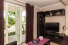 Vakantiehuis Apartments Gaura - Comfort One-Bedroom Apartment w