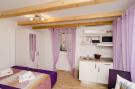 Vakantiehuis Lavender Garden Apartments - Comfort Studio Apartm