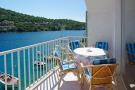 Vakantiehuis Apartments Tomašić - Two Bedroom Apartment with Te