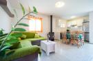 Ferienhaus Olive's Garden House - Three Bedroom Holiday Home 