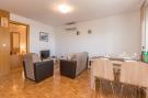 Vakantiehuis Apartments Lilly - Two Bedroom Apartment with Terr