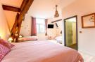 Holiday homeBelgium - : Château de Goyet 40 p