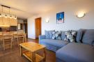 FerienhausSchweiz - : Pracondu 1 401 - OUTDOOR &amp; FUN apartment 8 per