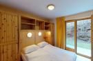 Holiday homeSwitzerland - : Pracondu 2 002 - OUTDOOR &amp; FUN apartment 4 per