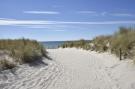 FerienhausDeutschland - : Bernstein mit Balkon am Sandstrand