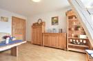 Holiday homeGermany - : Landhauswohnung an der Ostsee mit Garten