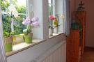 Holiday homeGermany - : Ferienhaus mit Garten und Terrasse vor Rostock/War