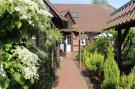 Holiday homeGermany - : Ferienhaus mit Garten und Terrasse vor Rostock/War