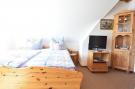 Holiday homeGermany - : Lerchenzimmer im Reetdachhaus