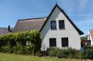 Holiday homeGermany - : Schwalbenhof im Reetdachhaus