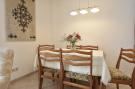 Holiday homeGermany - : Schwalbenhof im Reetdachhaus