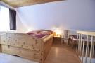 Holiday homeGermany - : Schwalbenhof im Reetdachhaus