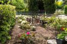 Holiday homeGermany - : Gartenbungalow 1 linke Seite