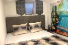 Holiday homeGermany - : Kispet Apartment 4 Personen Oberhausen