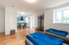 Holiday homeGermany - : Ferienwohnung Haunsheim - rechts &amp; links