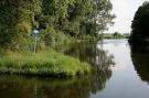 FerienhausDeutschland - : Skandinavisches Holzhaus am Störkanal in Plate