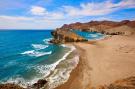 FerienhausSpanien - Costa Tropical/de Almeria: Bajo con terraza y acceso directo a piscina comuni