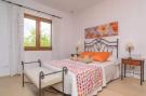 Holiday homeSpain - : S'albarcoquer