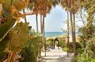 VakantiehuisSpanje - : Beachside apartment in Elviria, Romana Playa