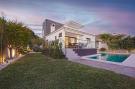 VakantiehuisSpanje - : Modern Villa close to Costabella beach