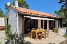 Holiday homeFrance - : La Tinasse