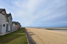 Holiday homeFrance - : Beach House Pieds dans l eau 4 pers