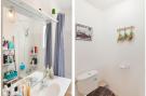 Holiday homeFrance - : Chambre zen chez l'habitant avec piscine