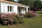 Holiday homeFrance - : Le Domaine du Lambon - Prailles-La Couarde  // Mai