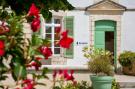 Holiday homeFrance - : Residence Le Palais des Gouverneurs St Martin-de-R