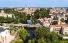 FerienhausFrankreich - : CHEF-BOUTONNE