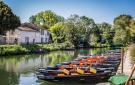 FerienhausFrankreich - : CHEF-BOUTONNE