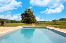 FerienhausFrankreich - : Maison typique et roulotte vue sur le château d'Ha