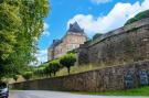 FerienhausFrankreich - : Maison typique et roulotte vue sur le château d'Ha