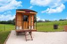 FerienhausFrankreich - : Maison typique et roulotte vue sur le château d'Ha