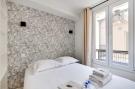 Holiday homeFrance - : DS-8-MORET-102