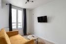 Holiday homeFrance - : DS-8-MORET-402