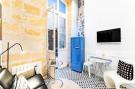 Holiday homeFrance - : Studio D'architecte Charmant Dans Un Immeuble Du X