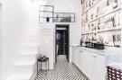 Holiday homeFrance - : Studio D'architecte Charmant Dans Un Immeuble Du X