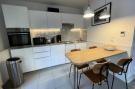 Holiday homeFrance - : Appartement Rayonnant Et Moderne Très Bien Situé, 