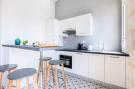 Holiday homeFrance - : Superbe Appartement En Plein Cœur Des Chartrons