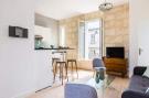 Holiday homeFrance - : Superbe Appartement En Plein Cœur Des Chartrons