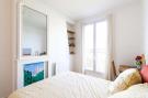 Holiday homeFrance - : Lumineux Appartement Sur Les Toits De Paris