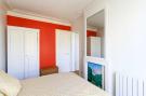 Holiday homeFrance - : Lumineux Appartement Sur Les Toits De Paris