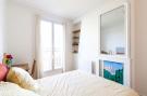 Holiday homeFrance - : Lumineux Appartement Sur Les Toits De Paris