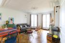 Holiday homeFrance - : Lumineux Appartement Sur Les Toits De Paris