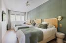 Holiday homeFrance - : IA-31-DEGAULLE-19