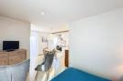 Holiday homeFrance - : Location de Vacances Lamalou-les-Bains 77