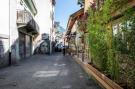 Holiday homeFrance - : Spacieux Loft Rue Piétonne Et Vue Montagne